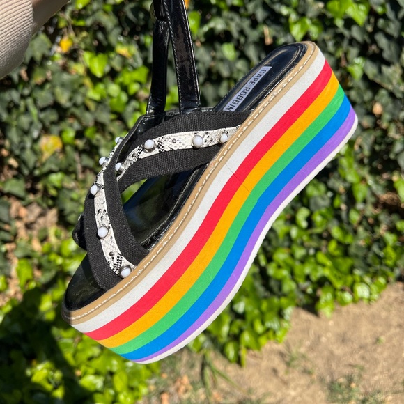 Cape Robbin rainbow platform sandals 8M - Picture 3 of 6